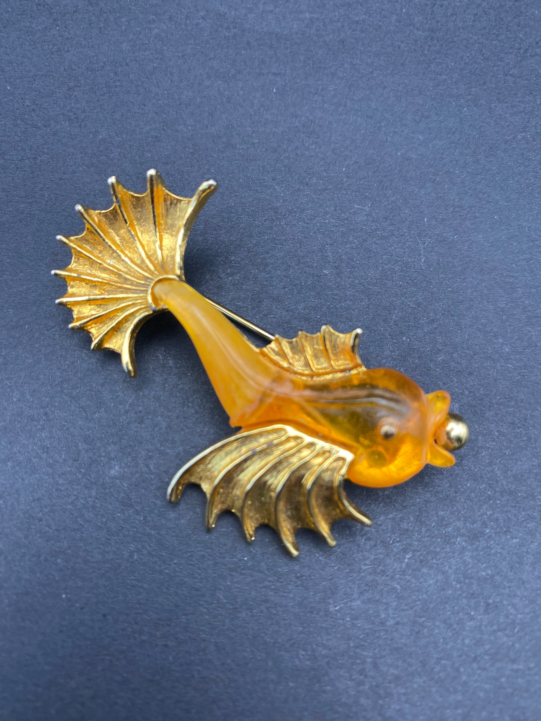 Vintage online 50s Sphinx Jewelry Red Lucite Fish Brooch